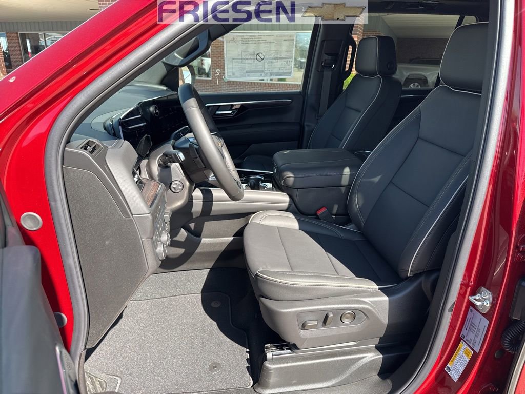 New 2026 Chevrolet Suburban Premier w/ Sun And Tow Package AWD/4WD image 8