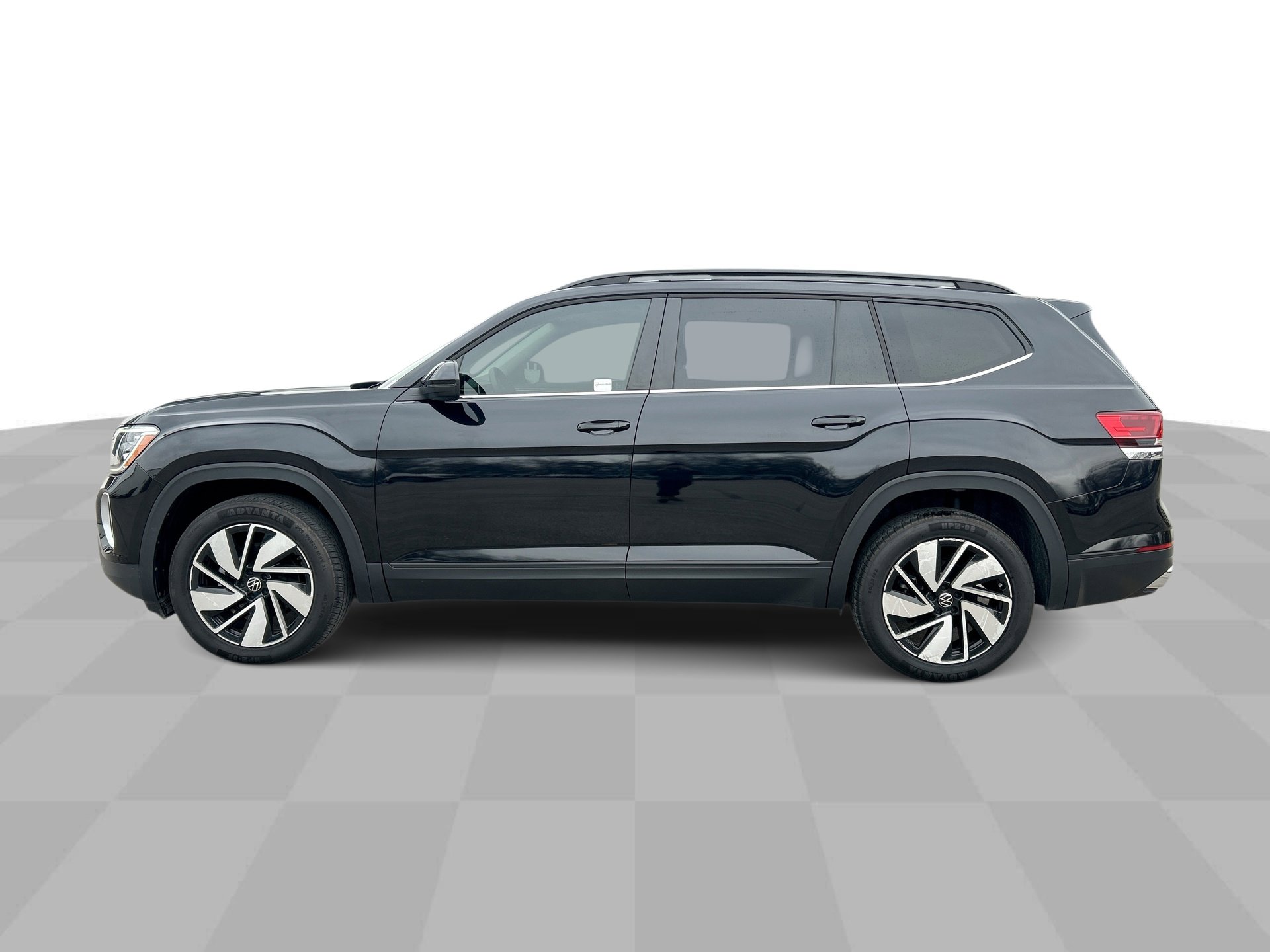 Used 2025 Volkswagen Atlas SE image 6
