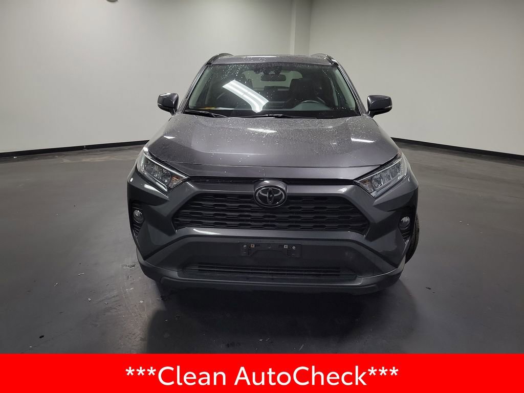 Used 2021 Toyota RAV4 XLE Premium image 3