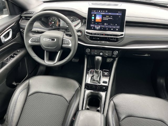 Used 2026 Jeep Compass Latitude AWD/4WD image 15