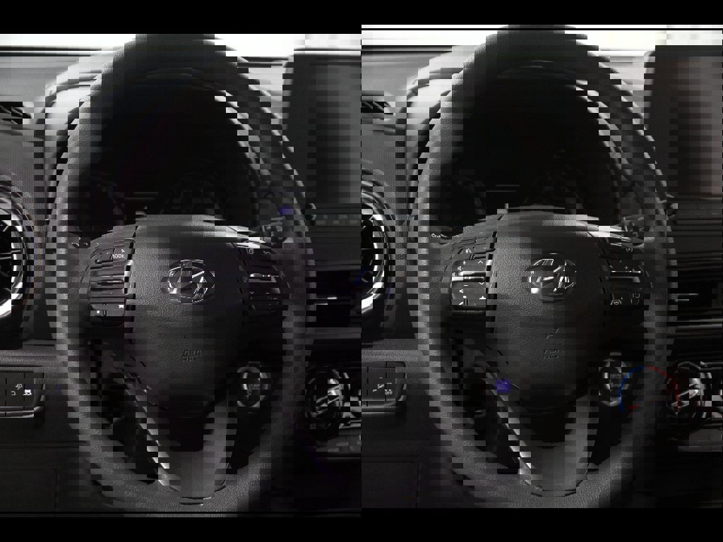 Certified 2023 Hyundai Kona SEL AWD/4WD image 7