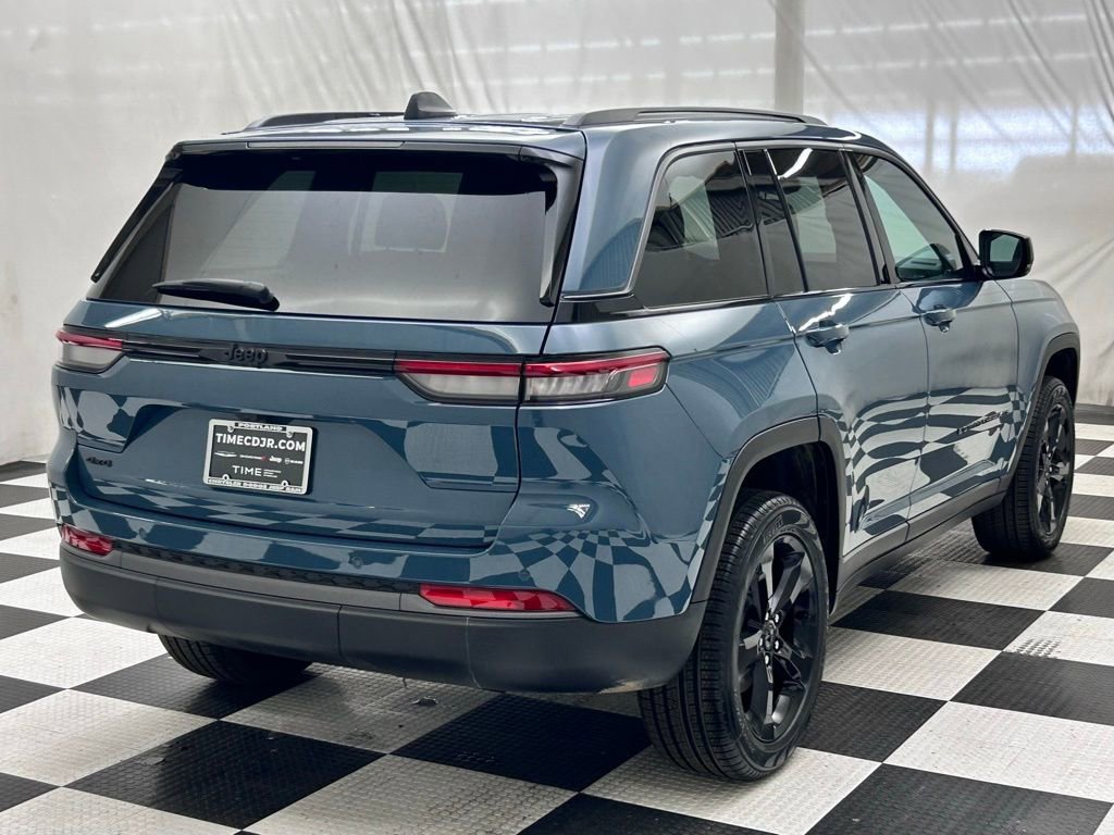 New 2026 Jeep Grand Cherokee Limited w/ Limited Altitude Package AWD/4WD image 7