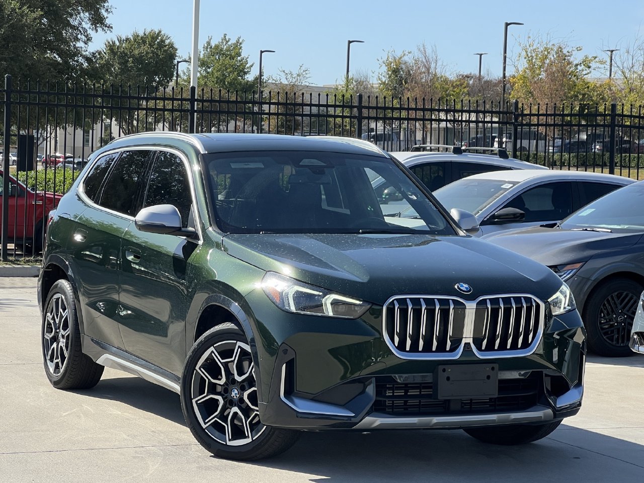 Used 2024 BMW X1 xDrive28i w/ Premium Package AWD/4WD image 1