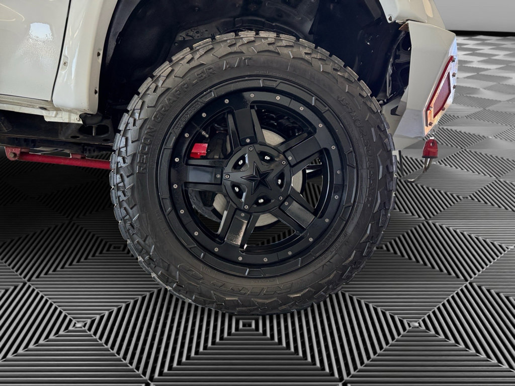 Used 2017 Toyota Tundra SR5 w/ SR5 Upgrade Package image 10