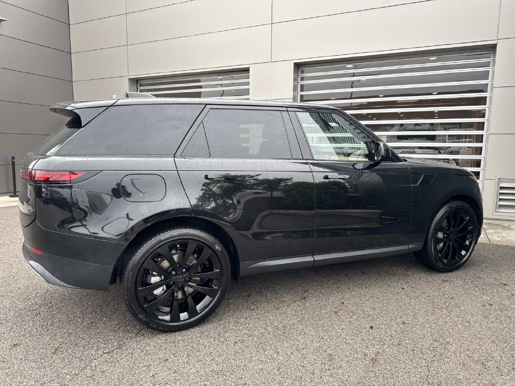 New 2026 Land Rover Range Rover Sport SE AWD/4WD image 7