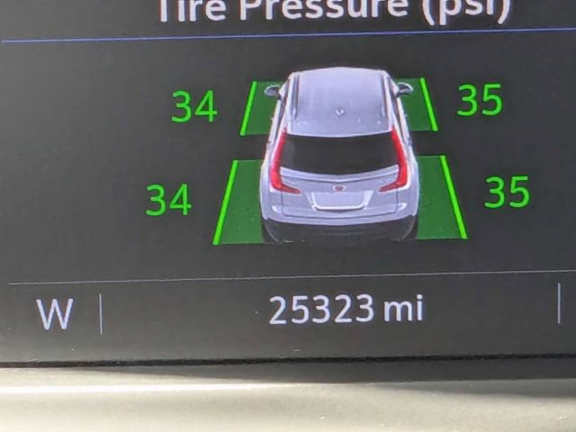 Used 2023 Cadillac XT4 Premium Luxury FWD image 33