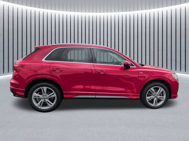 Used 2020 Audi Q3 2.0T Premium Plus w/ Premium Plus Package AWD/4WD image 2