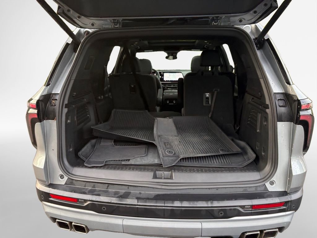 Used 2025 Chevrolet Traverse Z71 w/ Driver Confidence Package image 25