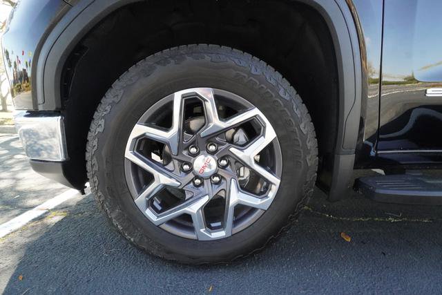Used 2025 GMC Sierra 1500 SLT w/ SLT Premium Plus Package image 43