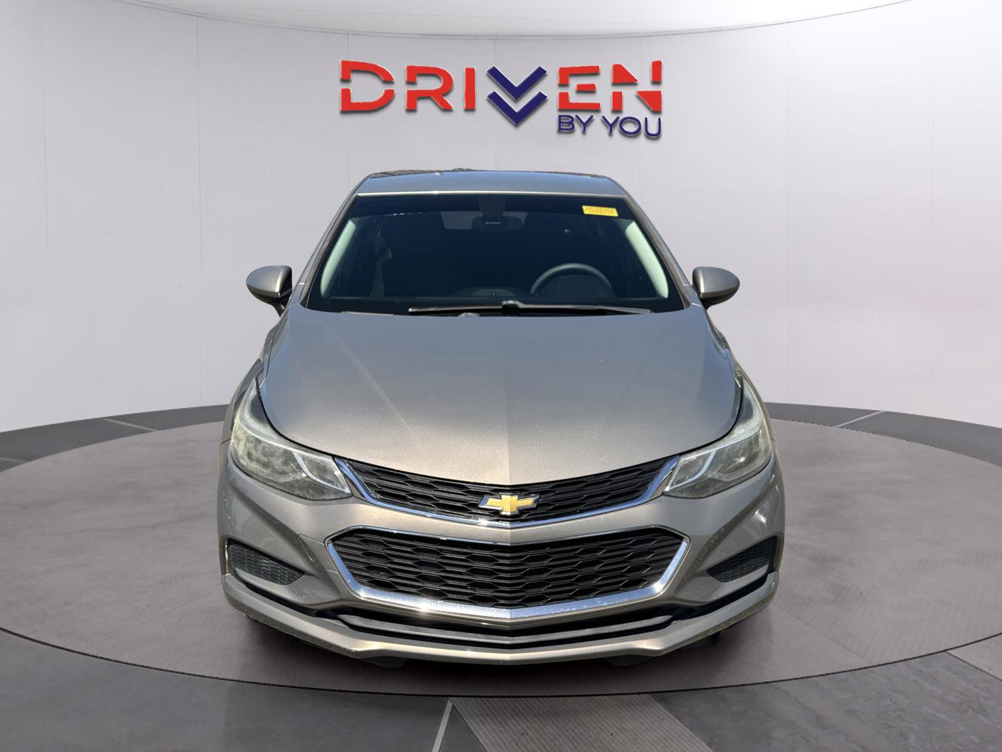 Used 2017 Chevrolet Cruze LT w/ Convenience Package FWD image 9