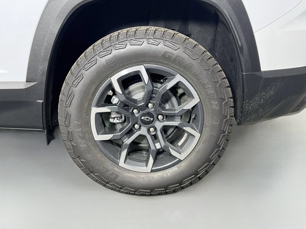 New 2027 Chevrolet Equinox ACTIV AWD/4WD image 30