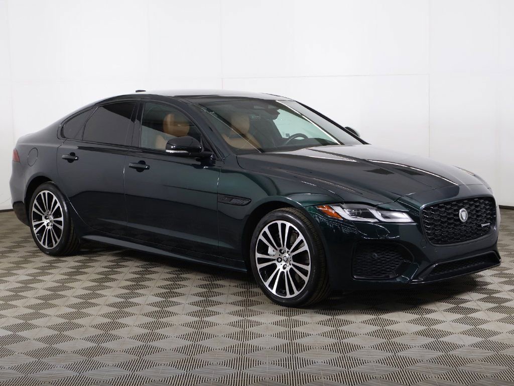 Used 2024 Jaguar XF R-Dynamic SE image 62