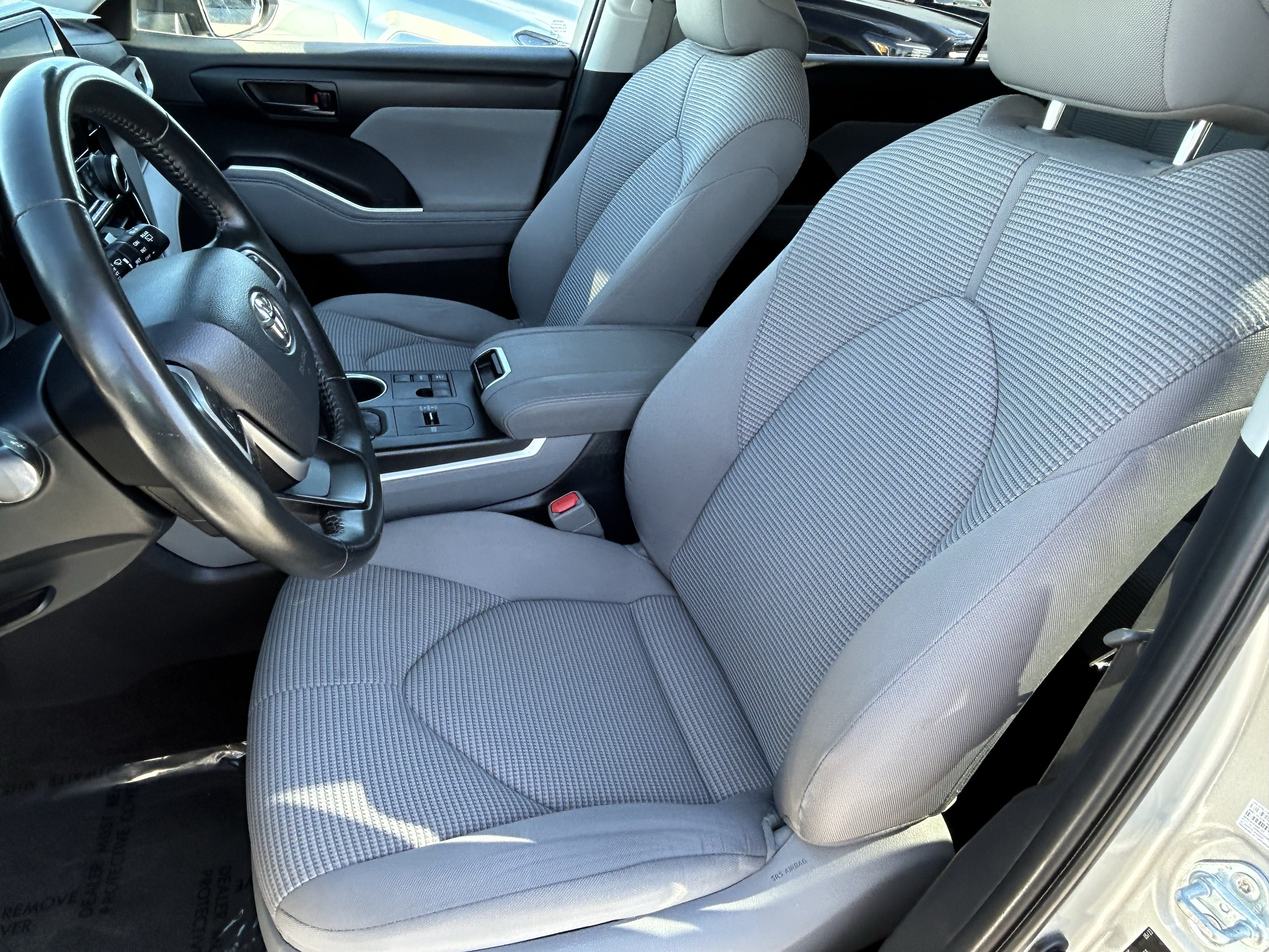 Certified 2023 Toyota Highlander LE FWD image 17
