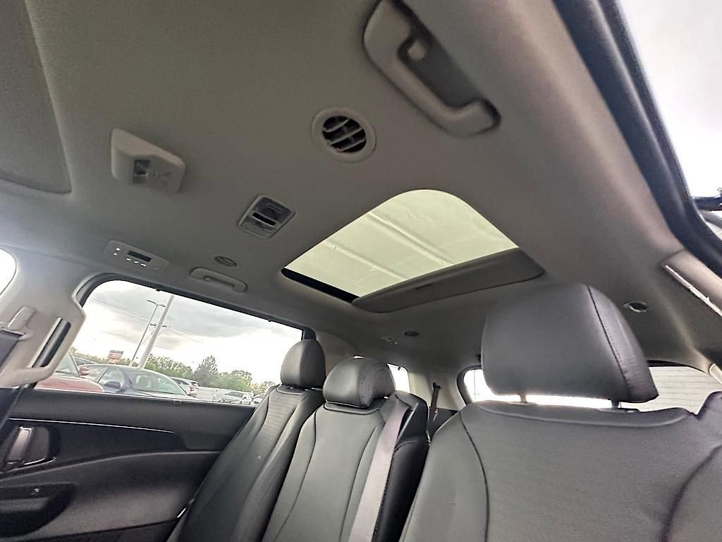 New 2025 Kia Carnival SX Prestige image 20