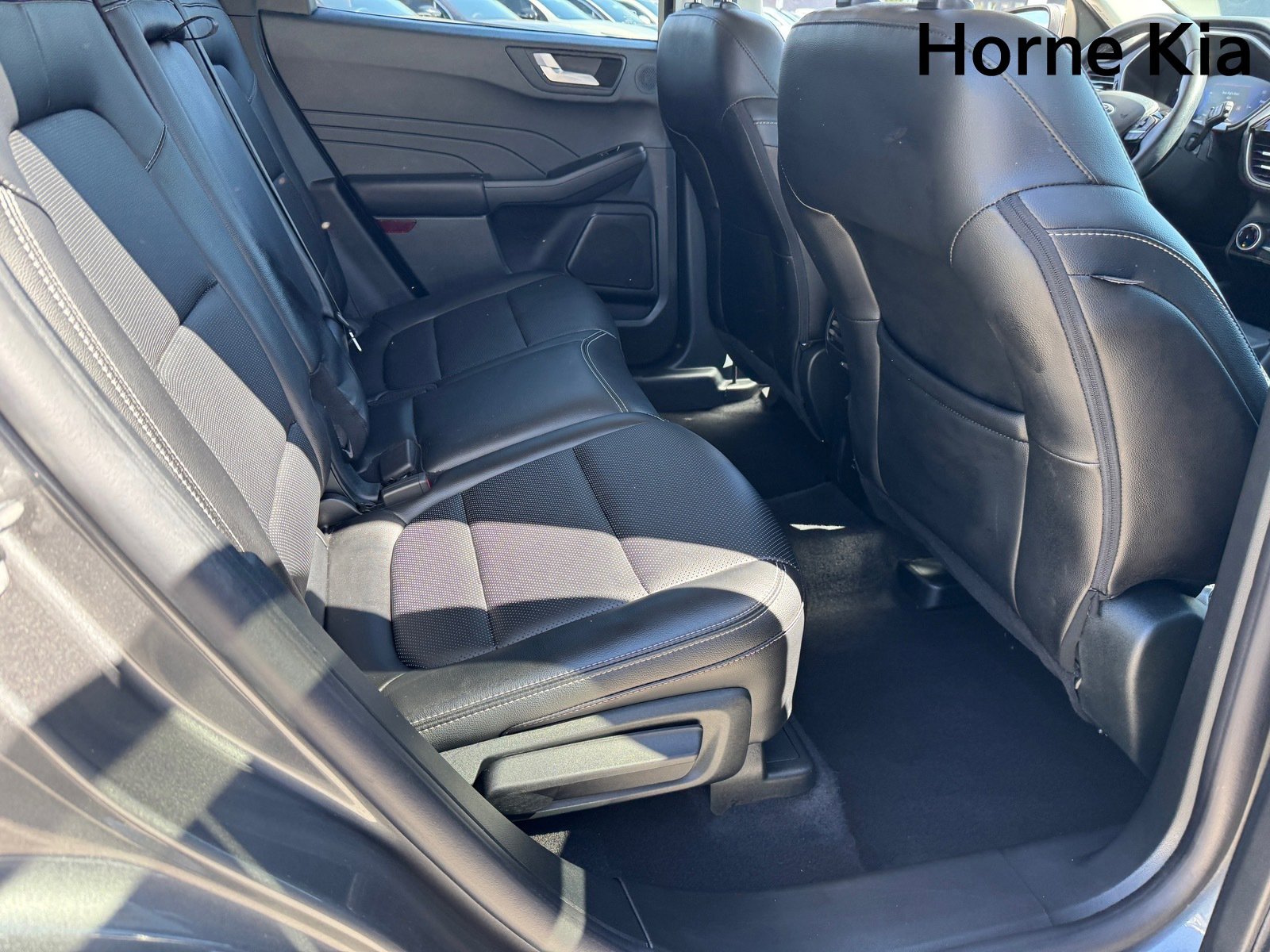 Used 2022 Ford Escape SEL w/ Technology Package FWD image 28
