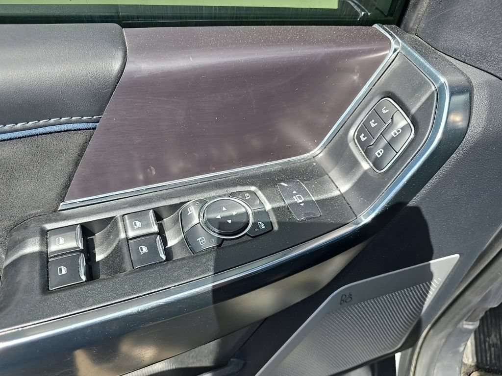 Used 2026 Ford F250 Platinum AWD/4WD image 9