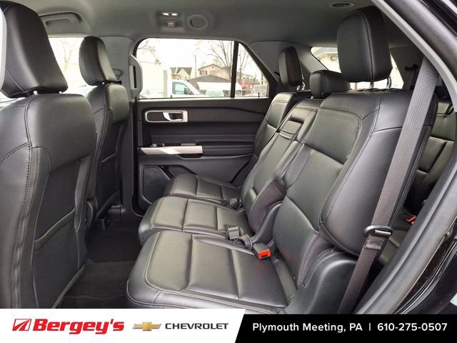 Used 2023 Ford Explorer XLT w/ Equipment Group 202A image 14