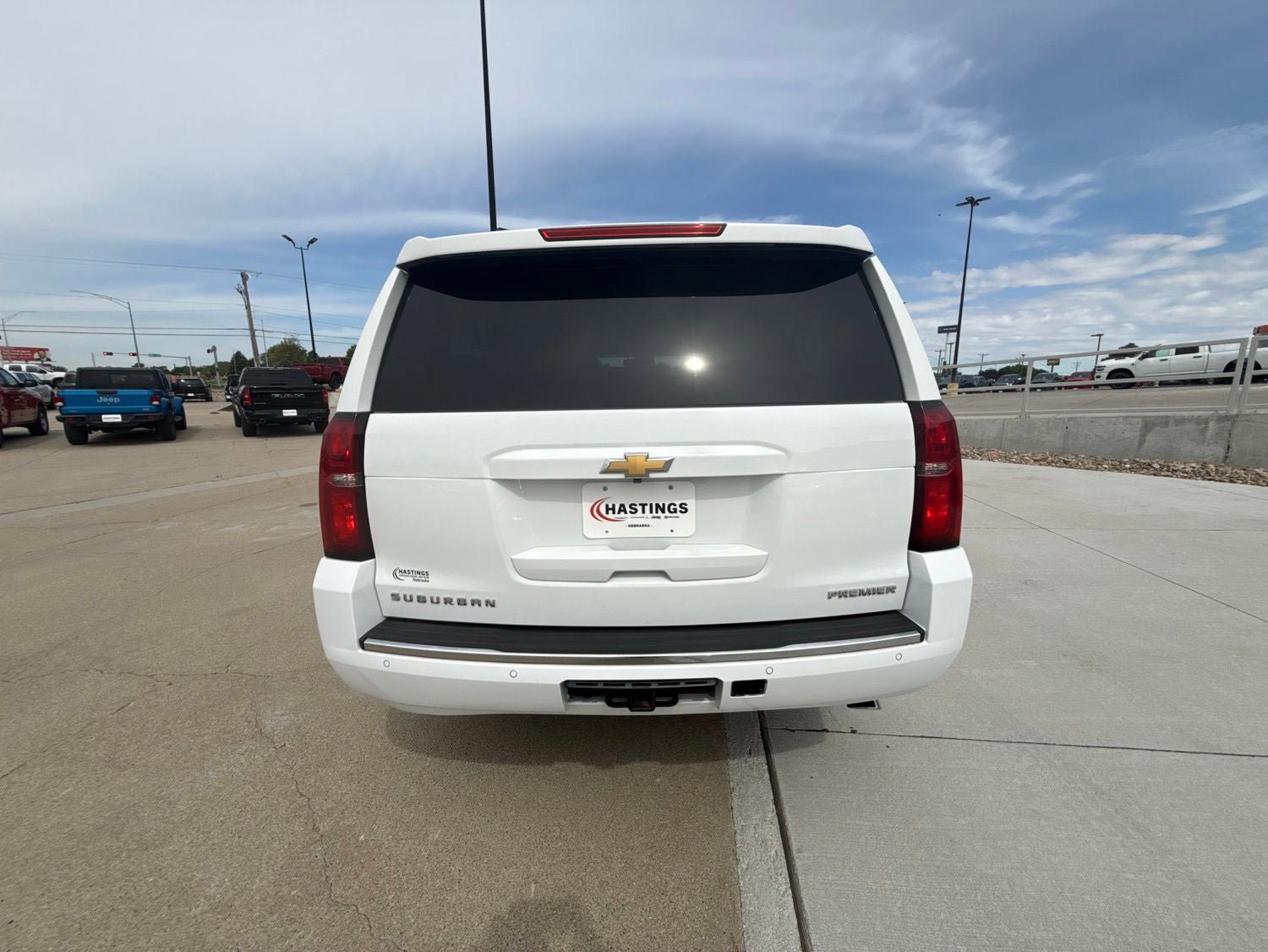 Used 2019 Chevrolet Suburban Premier w/ Premier Plus Edition AWD/4WD image 4
