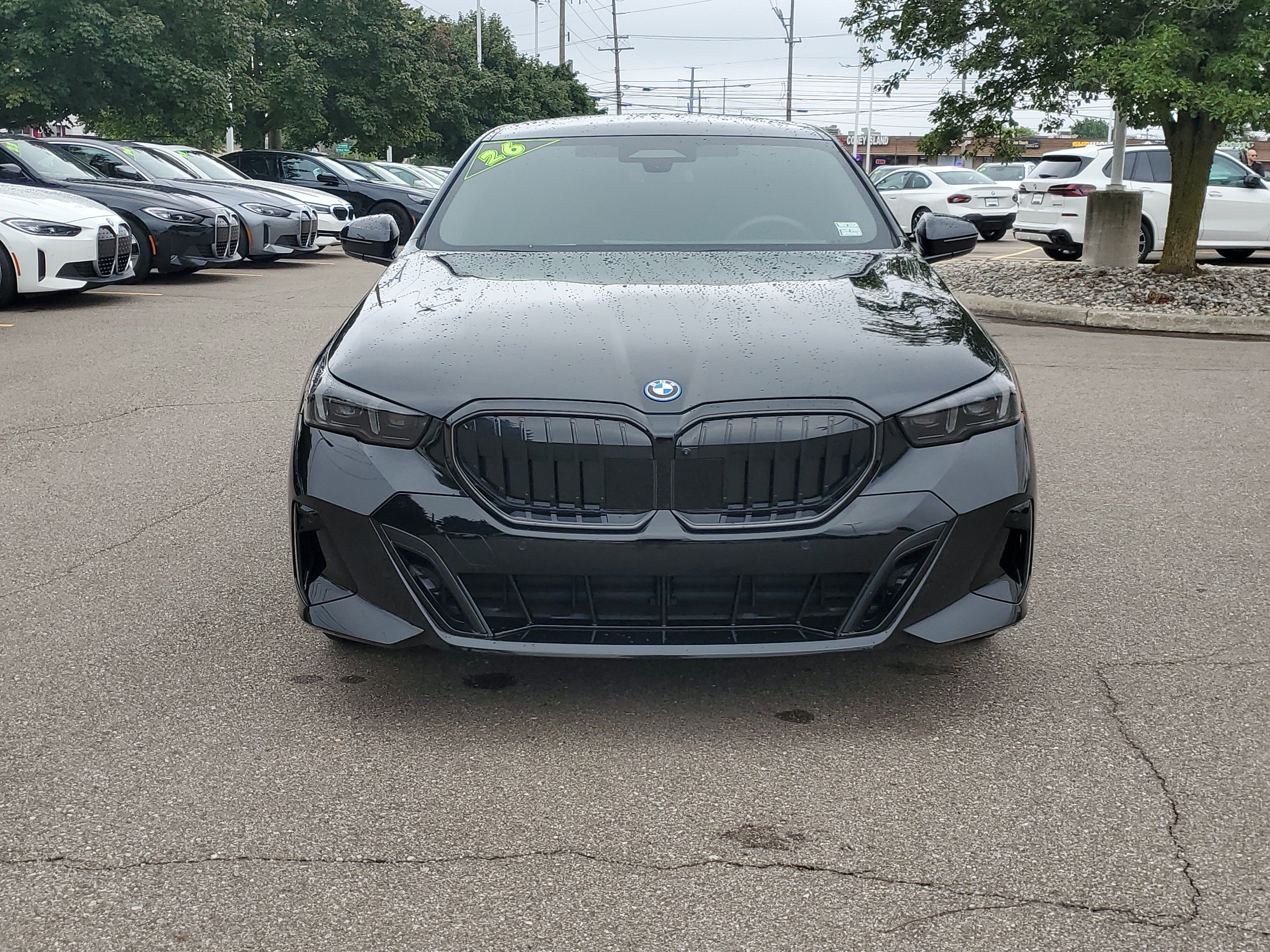 Used 2026 BMW 550e xDrive w/ Executive Package AWD/4WD image 8
