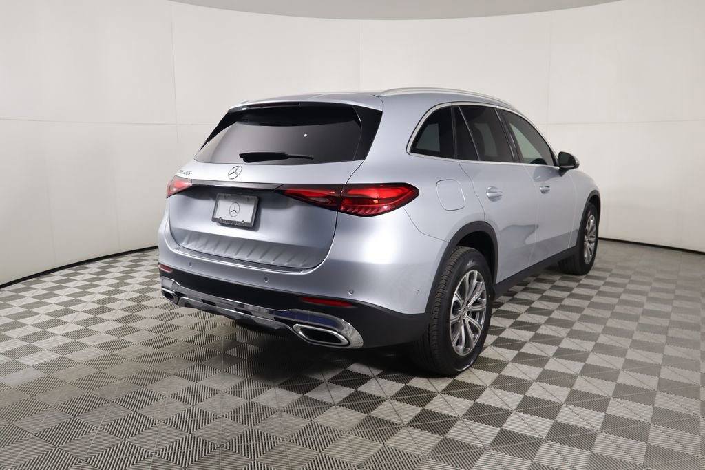 Certified 2025 Mercedes-Benz GLC 300 image 5