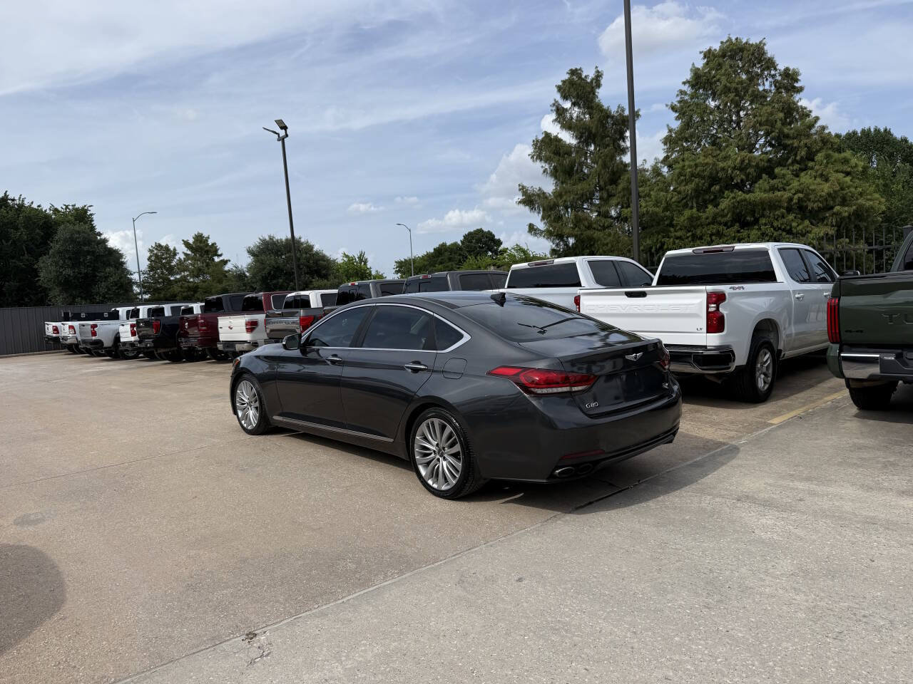 Used 2017 Genesis G80 5.0 Ultimate RWD image 4