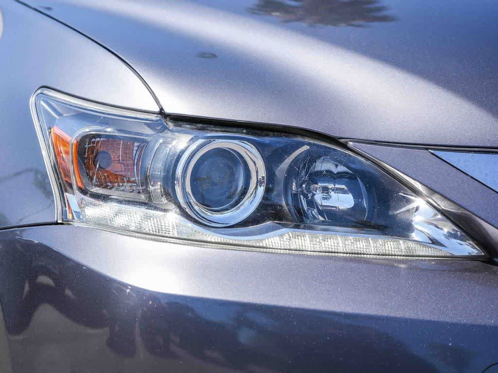 Used 2015 Lexus CT 200h FWD image 4