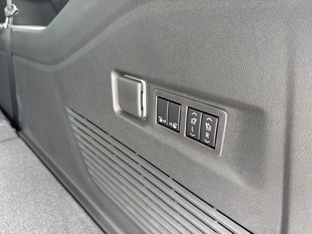 New 2026 Chevrolet Suburban High Country image 51