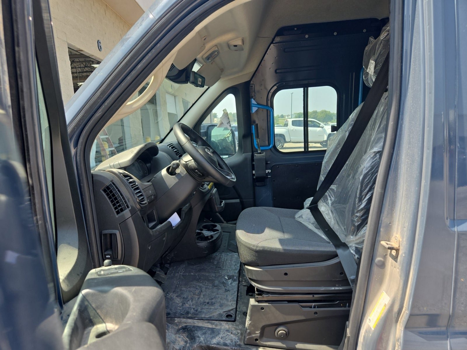 Used 2024 RAM ProMaster 3500 FWD image 7