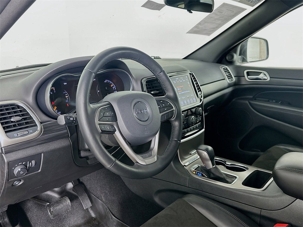 Used 2021 Jeep Grand Cherokee Laredo X image 11