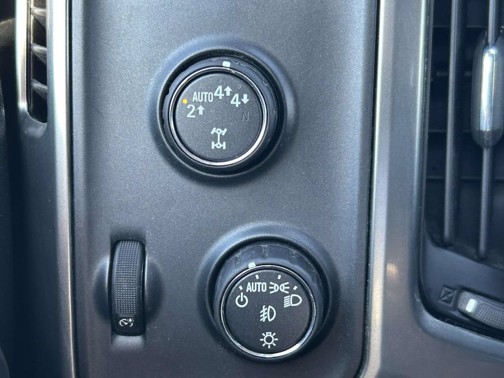 Used 2017 Chevrolet Silverado 1500 LT w/ All Star Edition AWD/4WD image 21