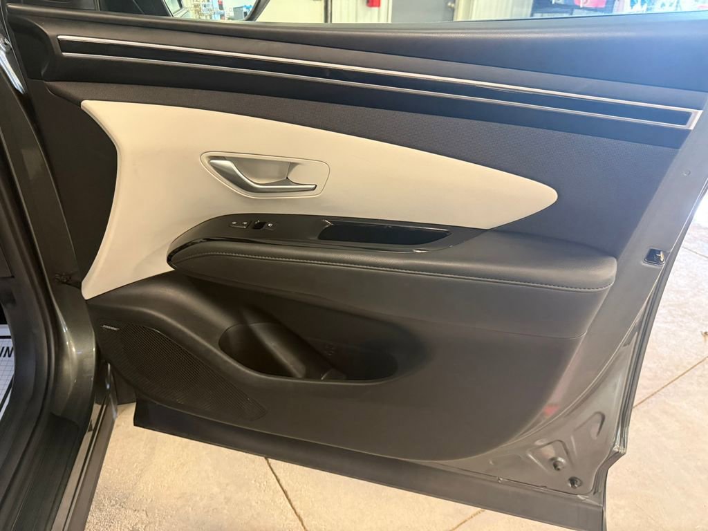 Certified 2023 Hyundai Tucson Limited AWD/4WD image 30
