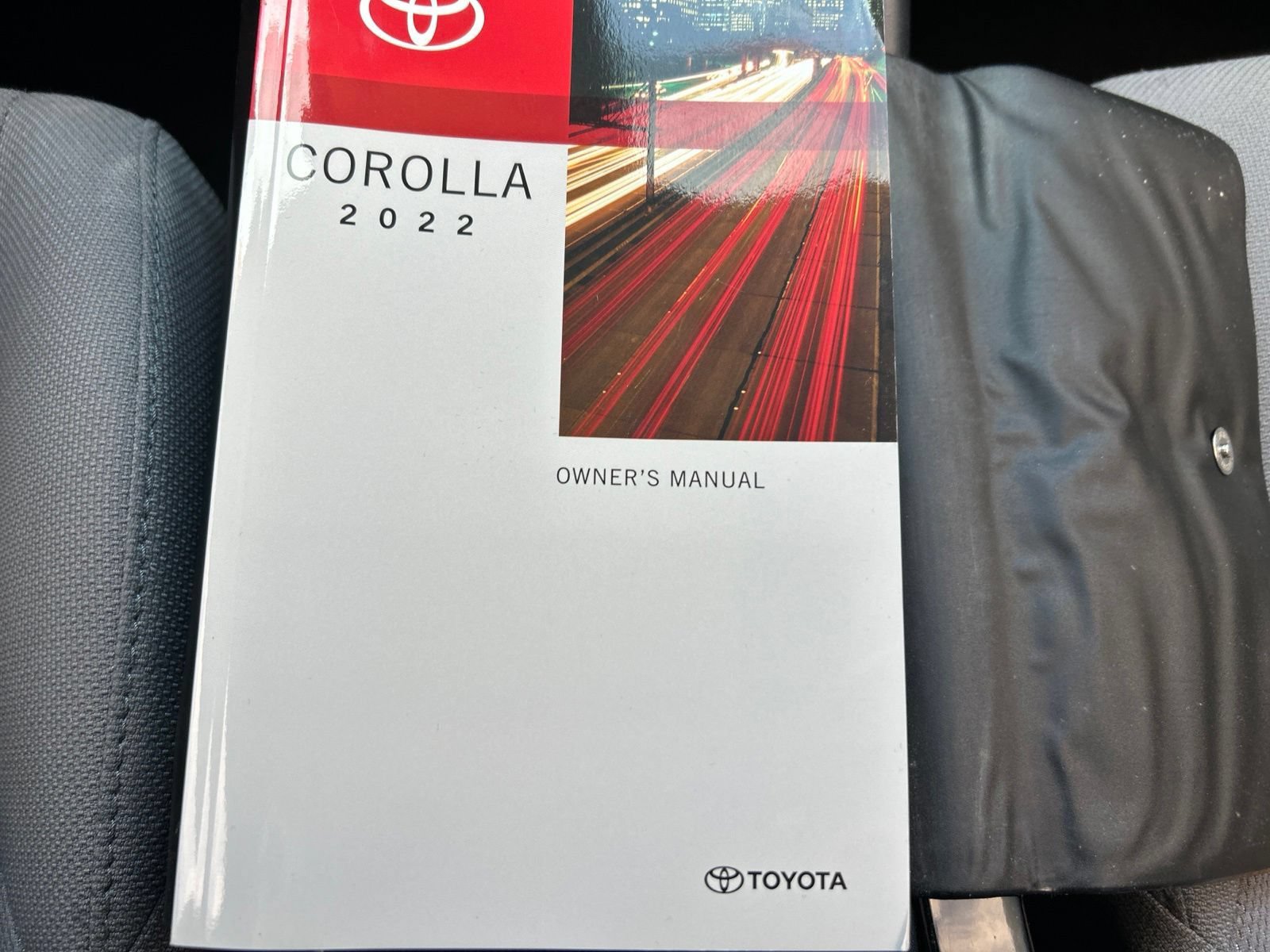 Used 2022 Toyota Corolla SE FWD image 18
