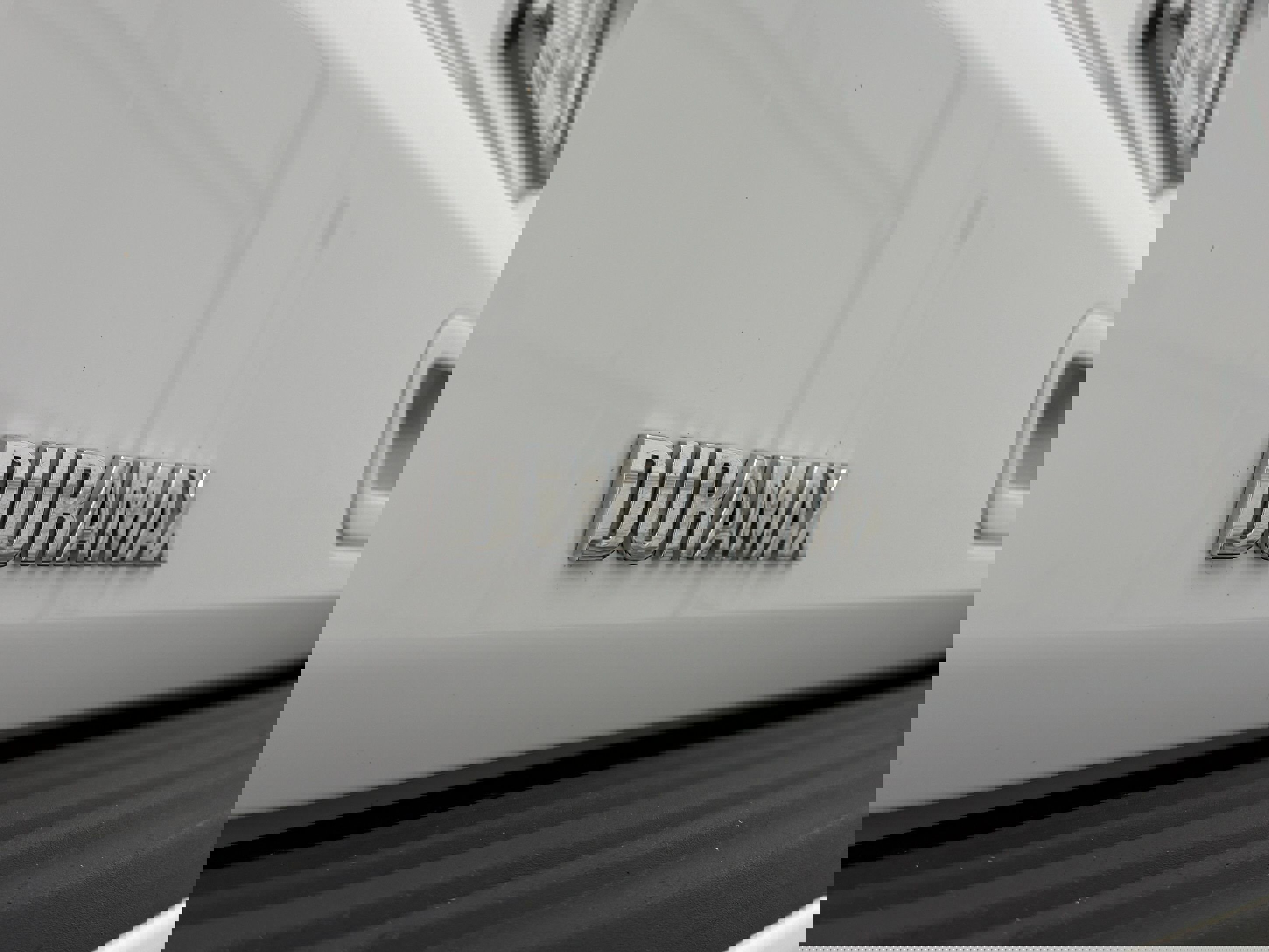 Used 2024 Chevrolet Tahoe LT w/ Luxury Package image 9