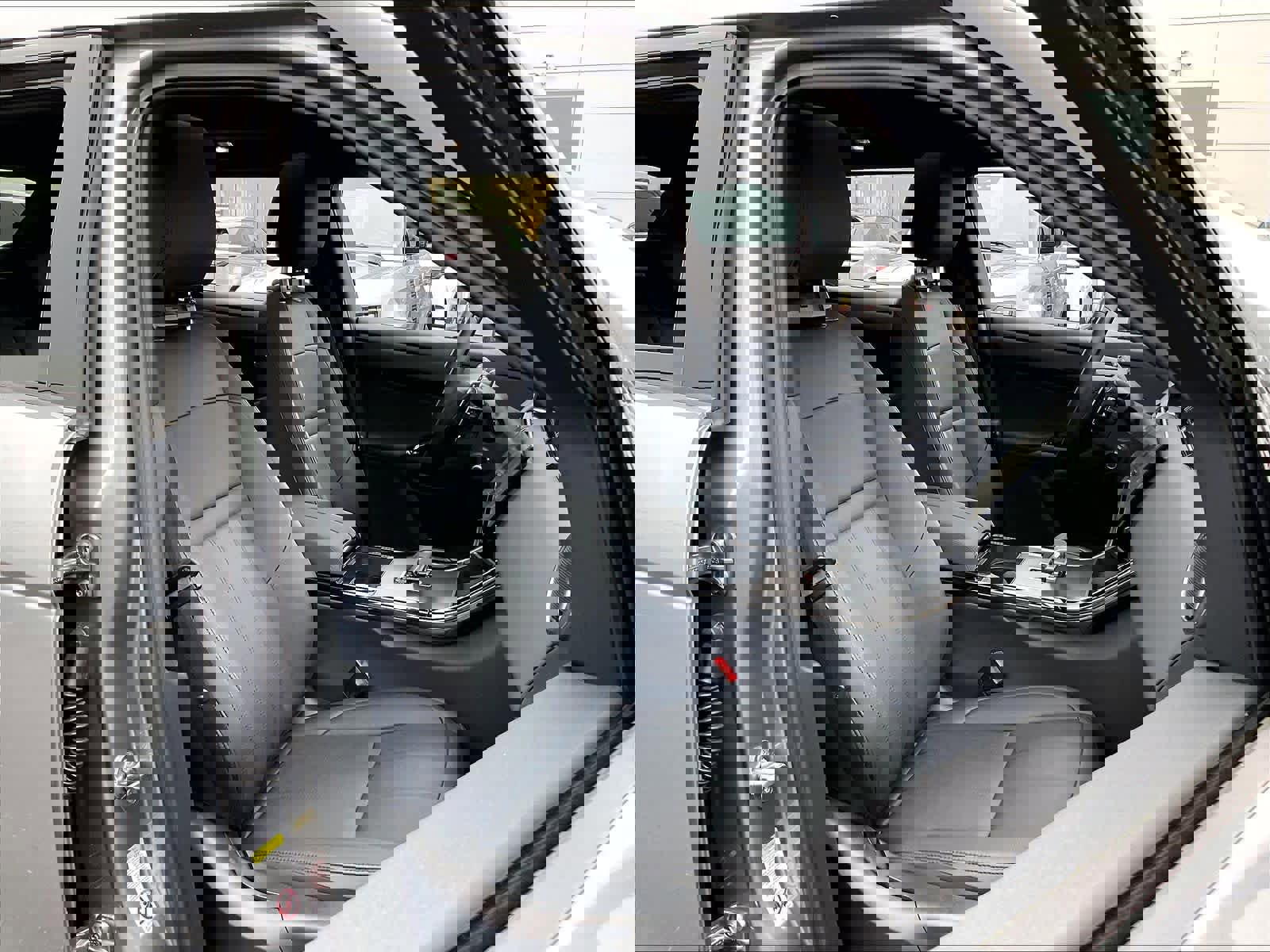 Used 2026 Land Rover Range Rover Evoque S image 9