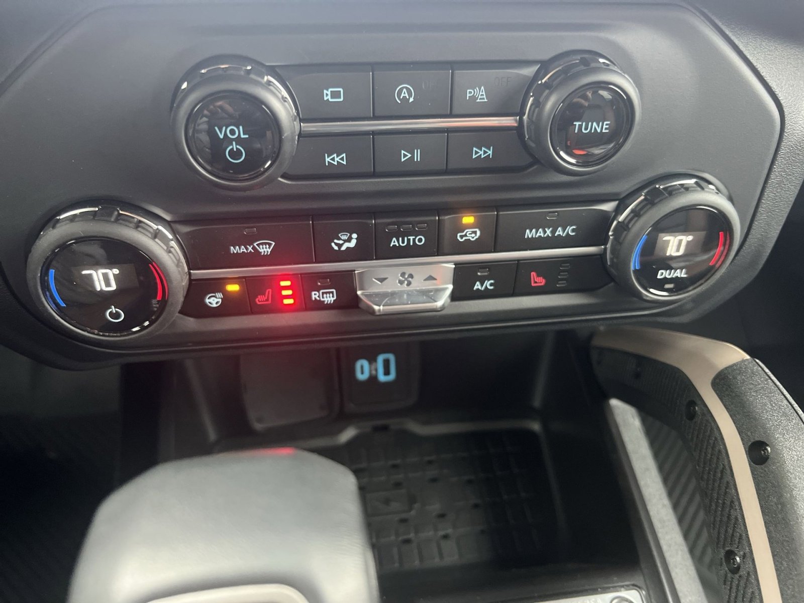 New 2024 Ford Bronco Outer Banks w/ Sasquatch Package image 21