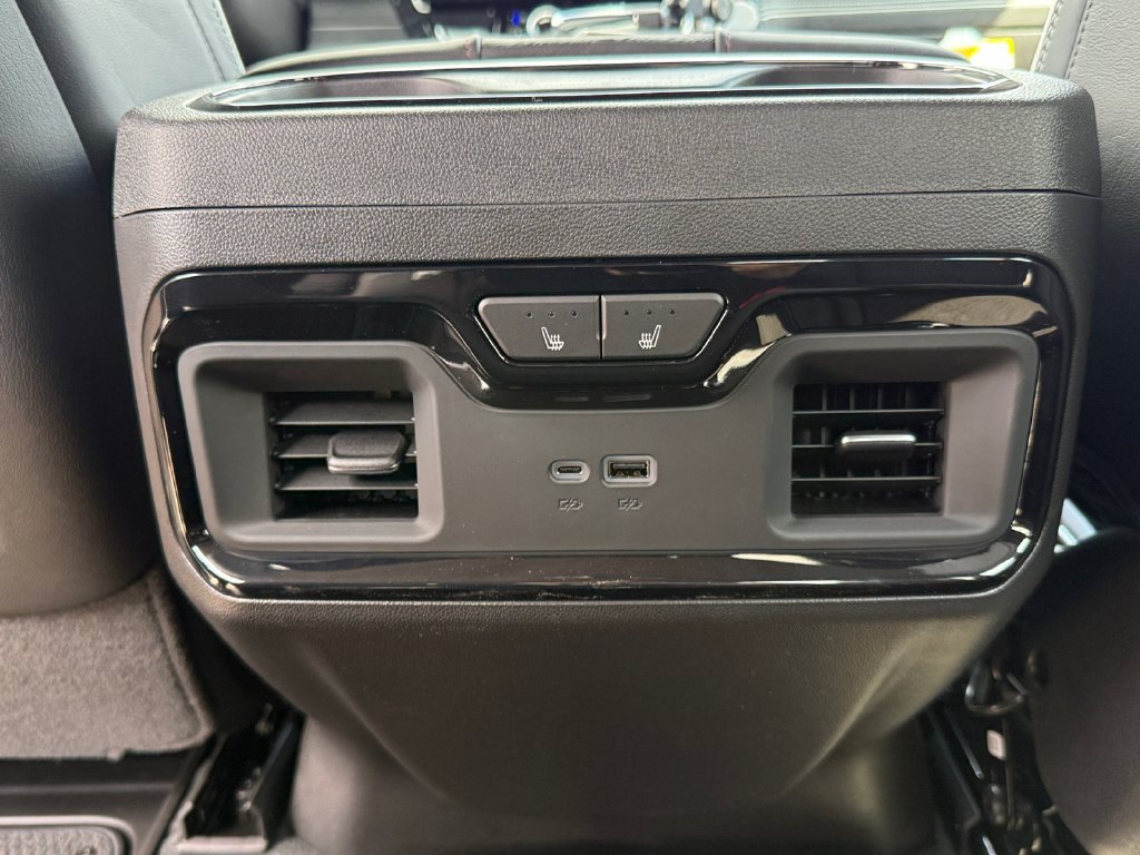 New 2026 GMC Sierra 1500 AT4X w/ LPO, Black Badging Package AWD/4WD image 32