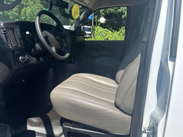 Used 2021 Chevrolet Express 2500 Extended image 15