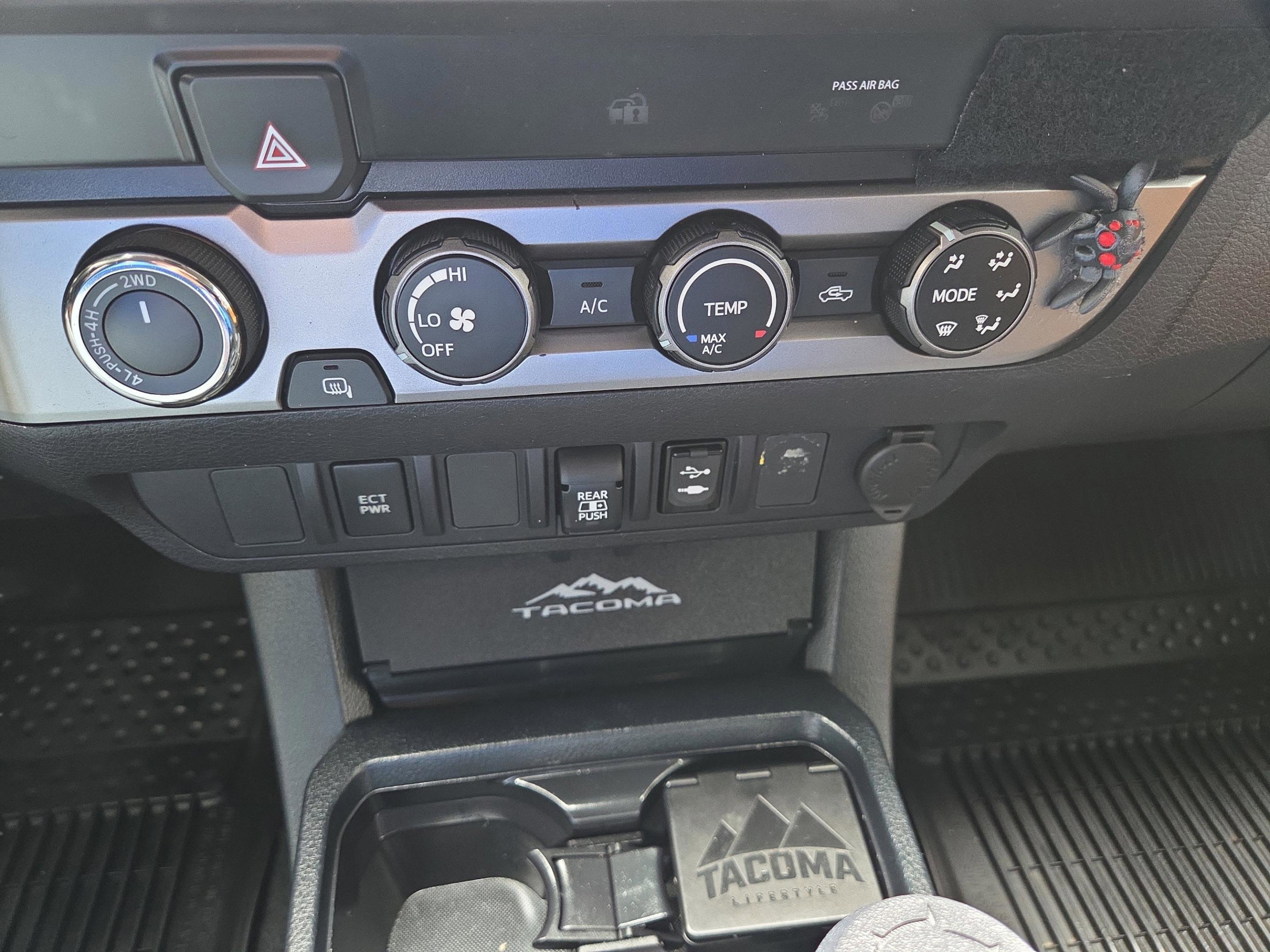 Used 2019 Toyota Tacoma SR5 image 20