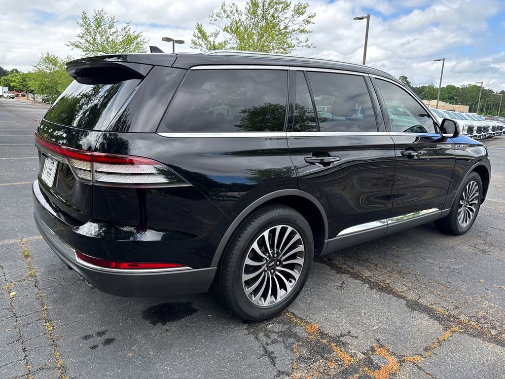 Used 2023 Lincoln Aviator AWD w/ Premium Package image 7