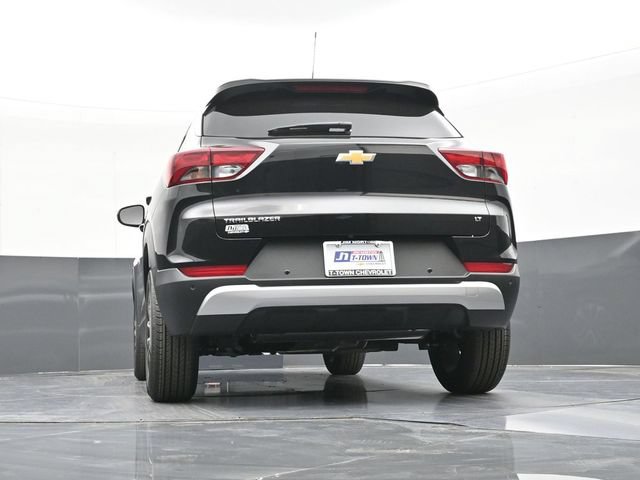 New 2026 Chevrolet TrailBlazer LT w/ Driver Confidence Package FWD image 36