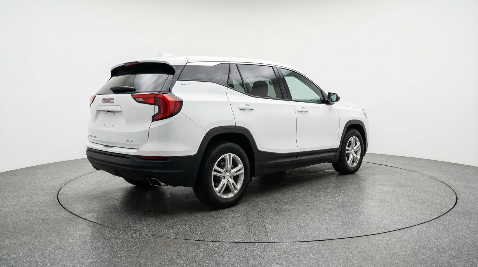 Used 2024 GMC Terrain SLE image 9