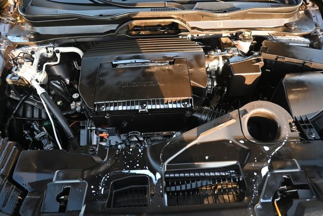 Used 2025 Honda Pilot Touring image 15