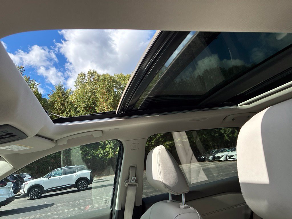 Certified 2023 Nissan Rogue SL AWD/4WD image 26