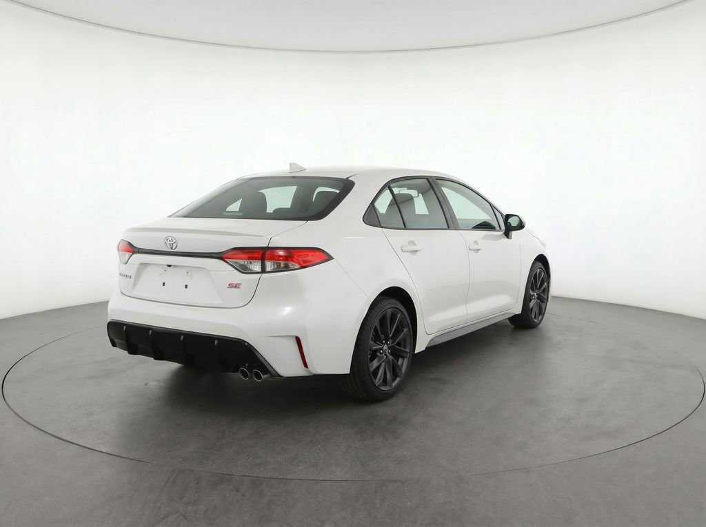 Used 2023 Toyota Corolla SE w/ Carpet Mat Package (TMS) FWD image 4