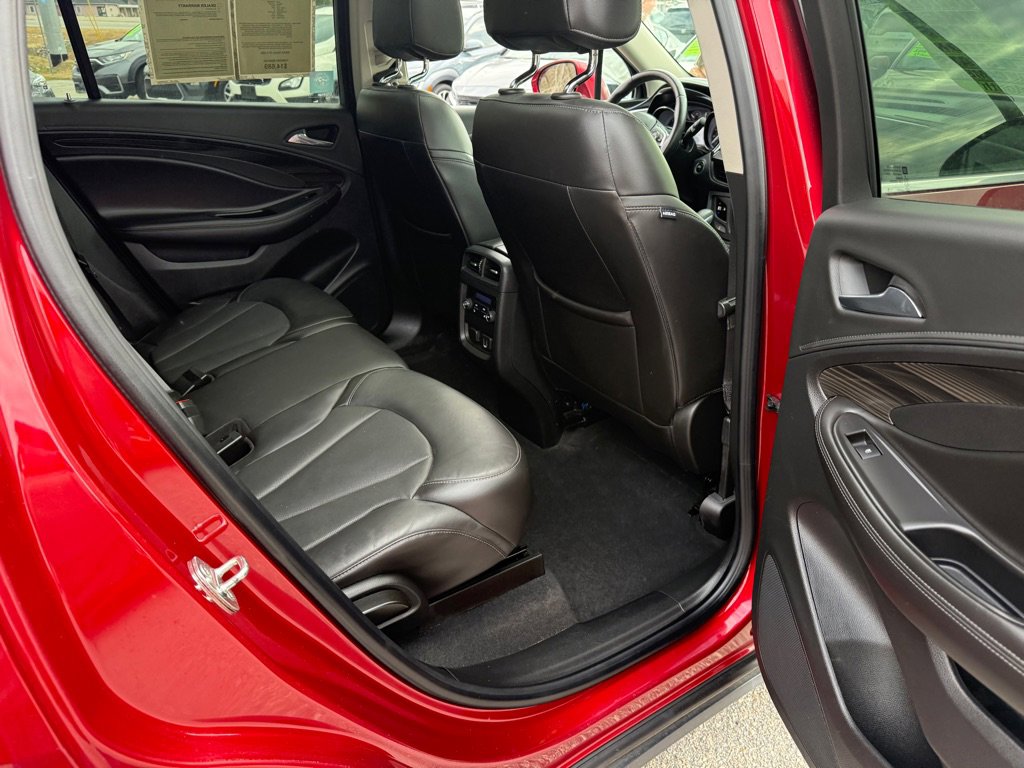 Used 2019 Buick Envision Essence image 10