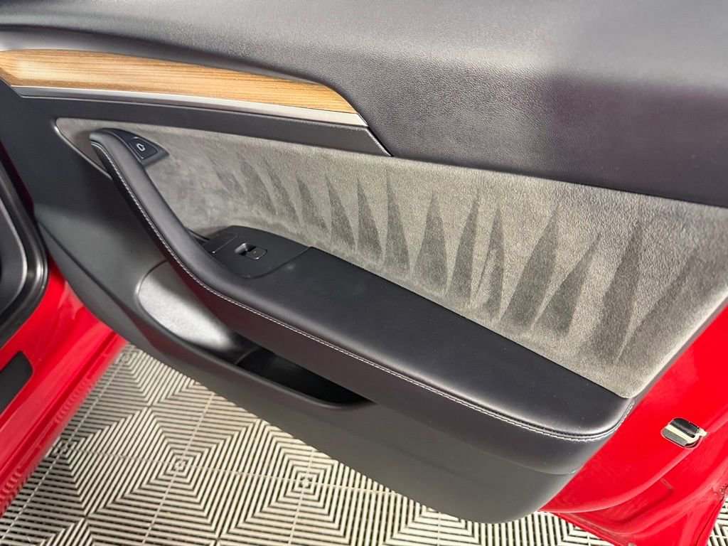 Used 2023 Tesla Model 3 Standard Range image 34