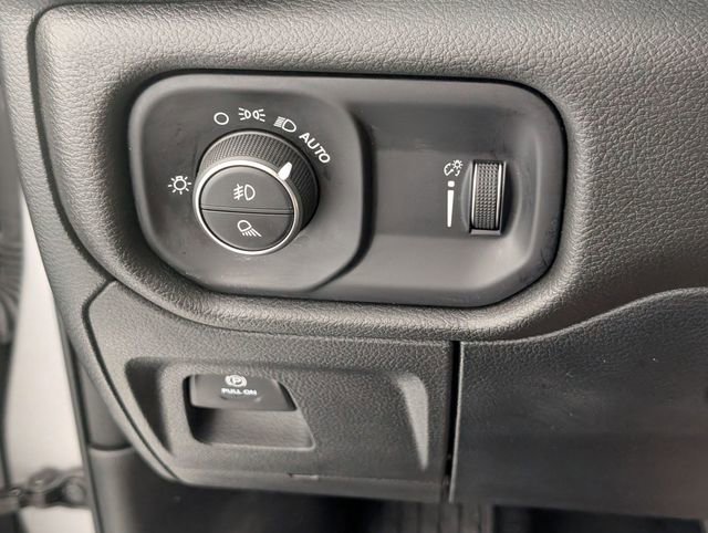 Used 2025 RAM 1500 Tradesman w/ Night Edition AWD/4WD image 13