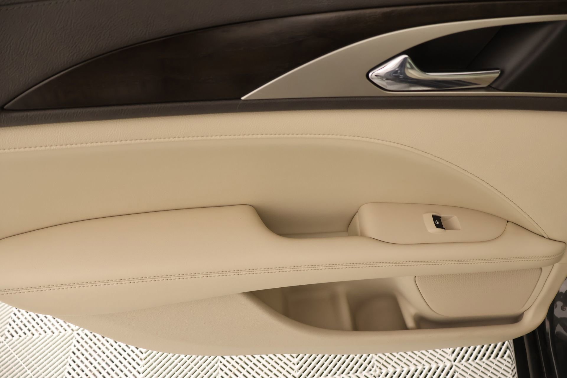 Used 2019 Lincoln MKZ Reserve w/ Reserve Plus Package image 17