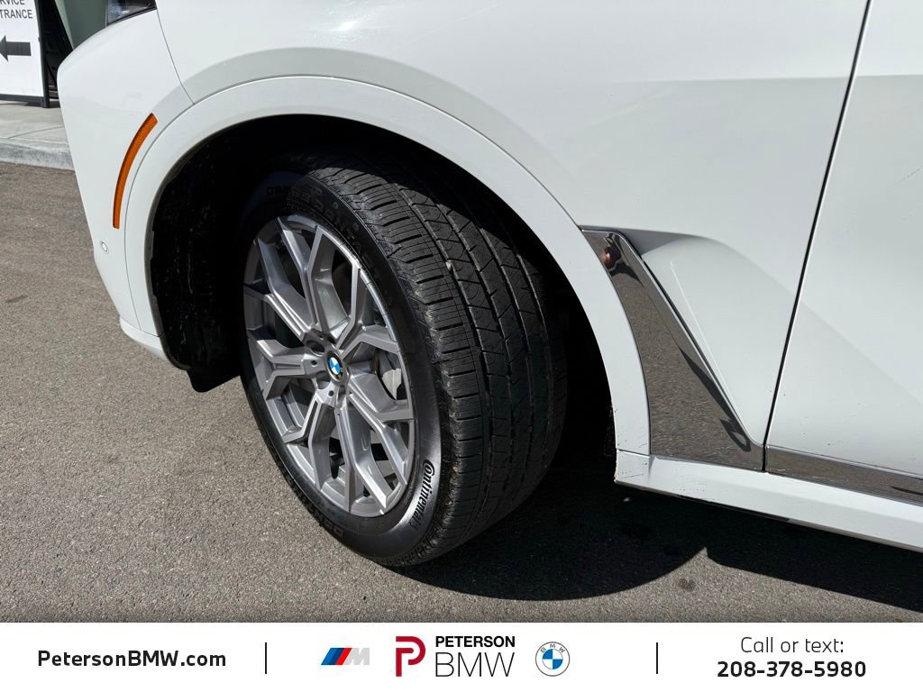 Used 2024 BMW X7 xDrive40i image 37