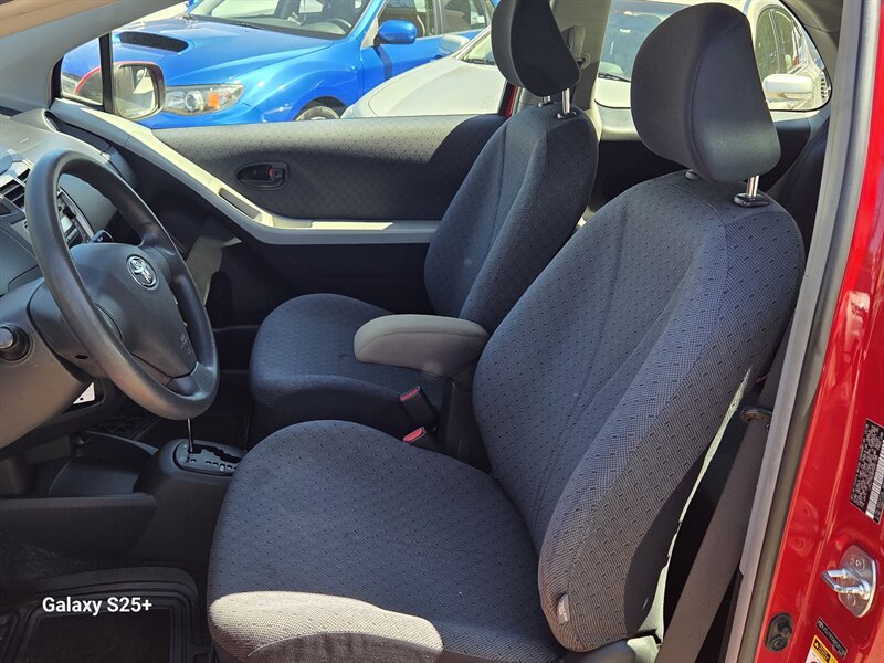 Used 2009 Toyota Yaris S FWD image 8